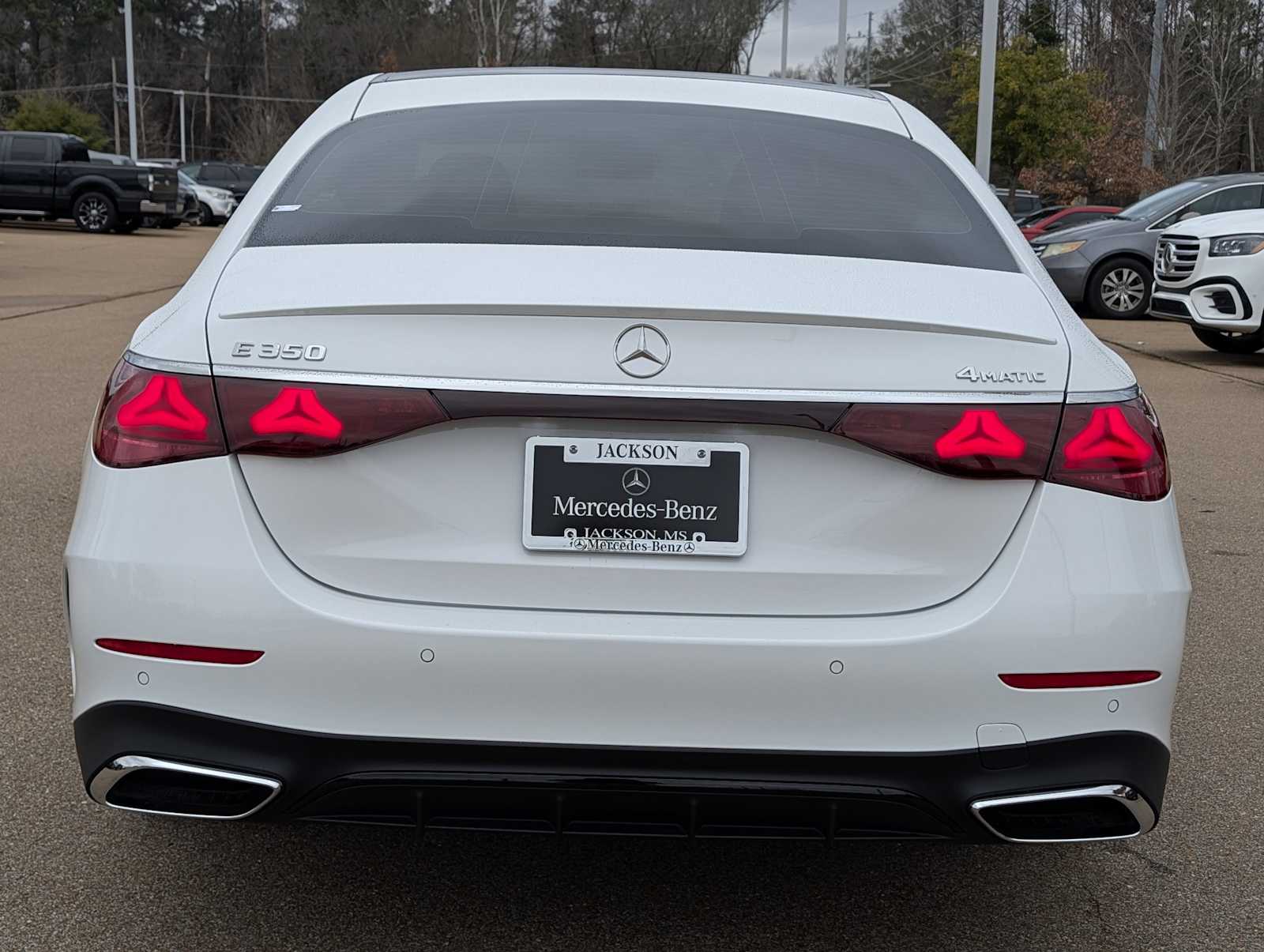 Thumbnail: 2024 Mercedes-Benz E-Class - 6