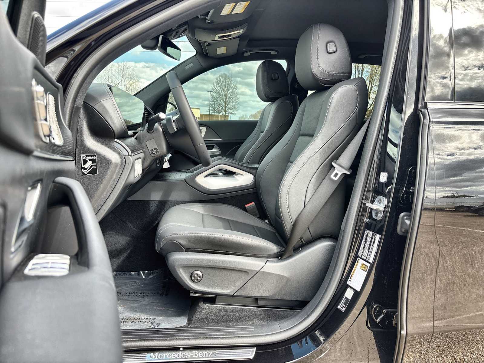 Thumbnail: 2026 Mercedes-Benz GLE - 2