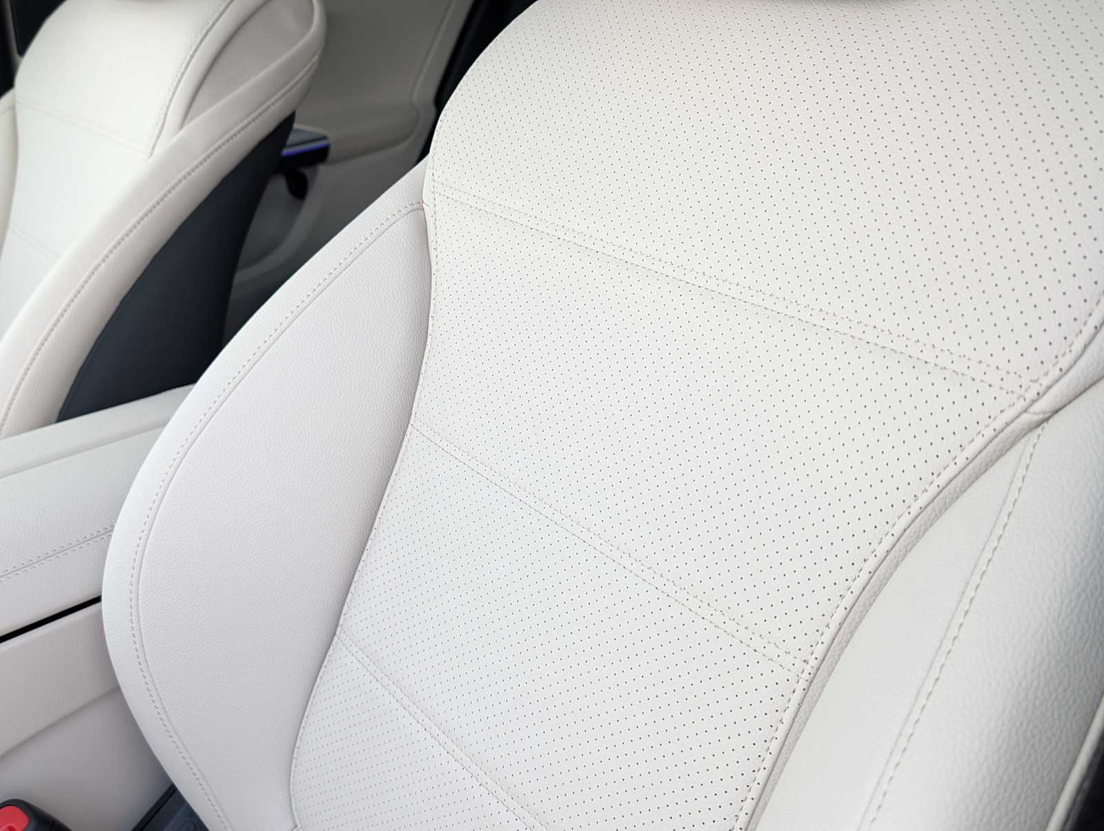 Thumbnail: 2026 Mercedes-Benz GLC - 17