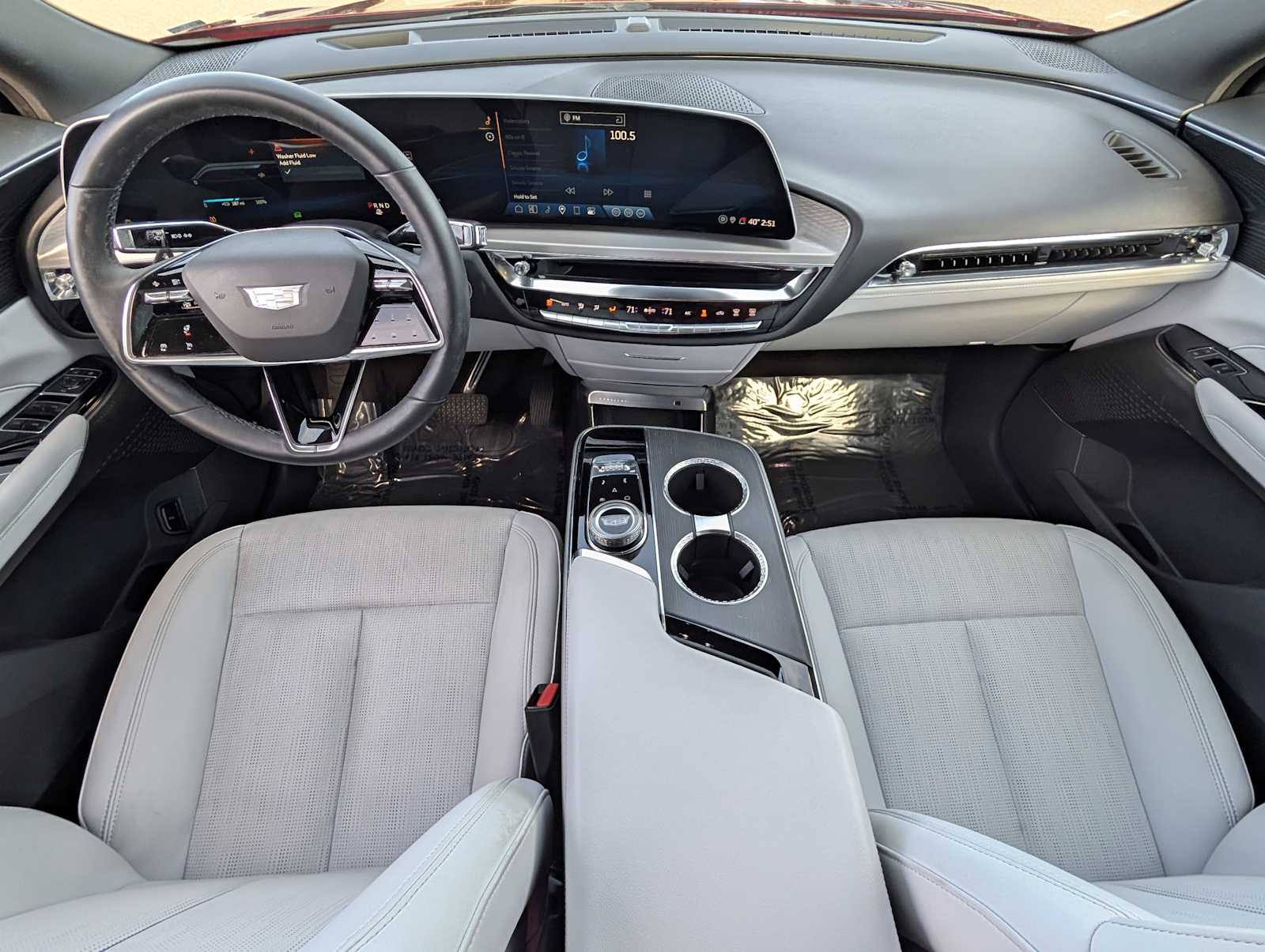 Thumbnail: 2024 Cadillac Lyriq - 9