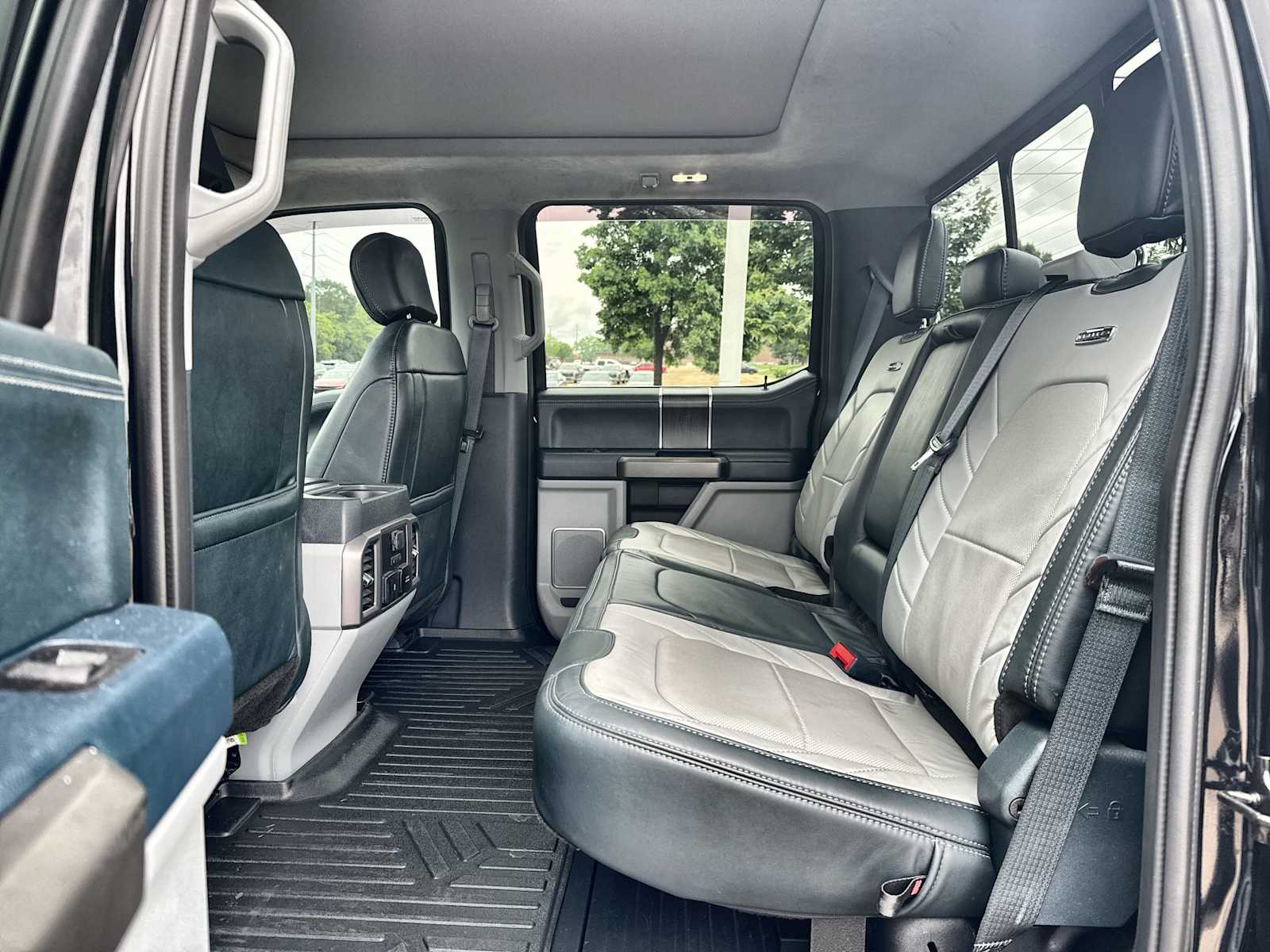 Thumbnail: 2022 Ford Econoline - 4