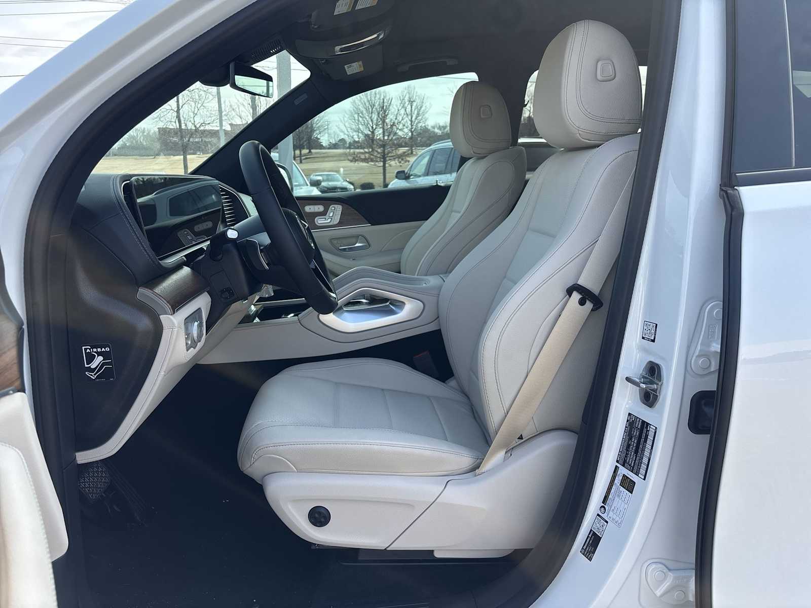 Thumbnail: 2026 Mercedes-Benz GLE - 15