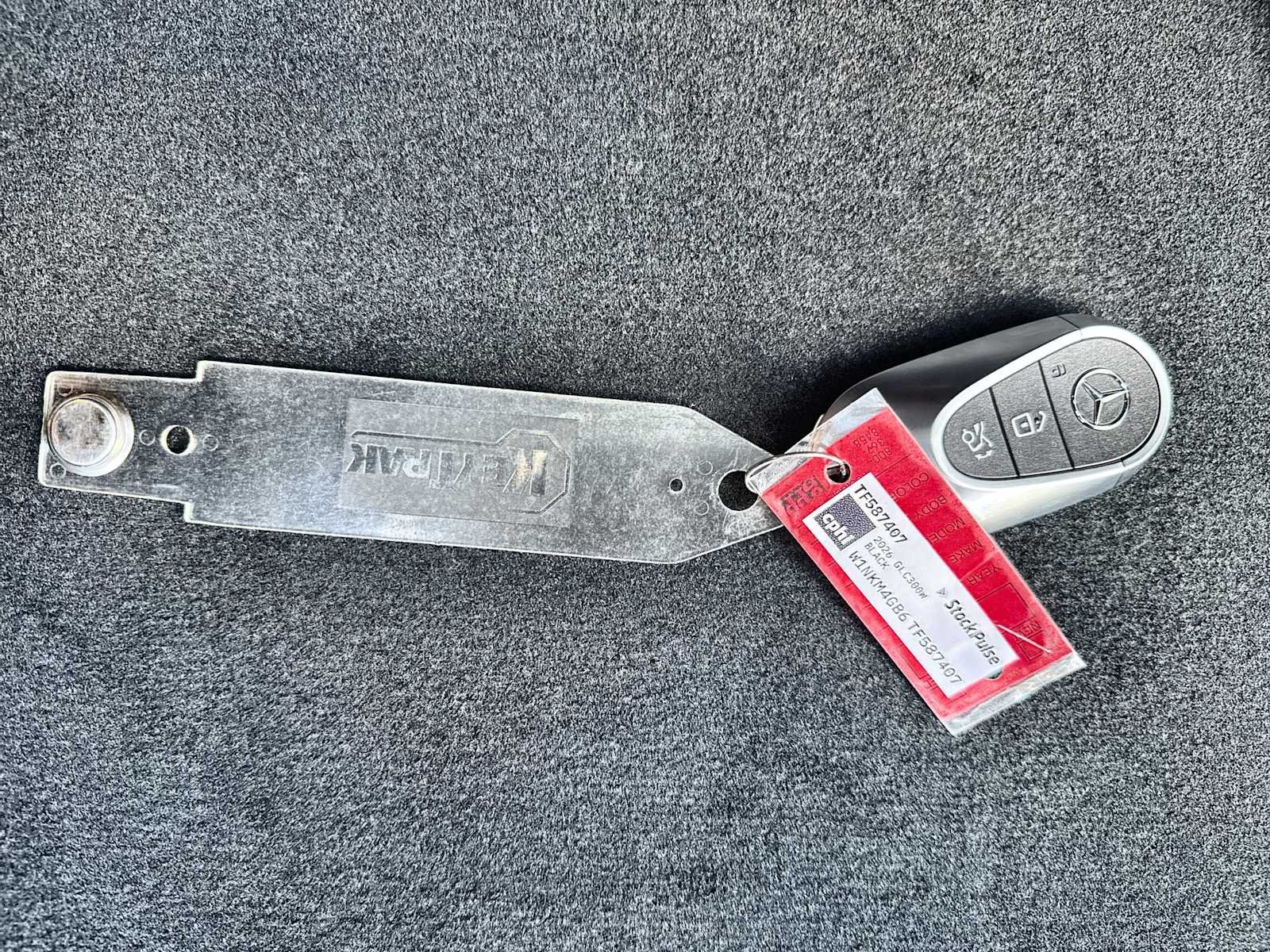 Thumbnail: 2026 Mercedes-Benz GLC - 26