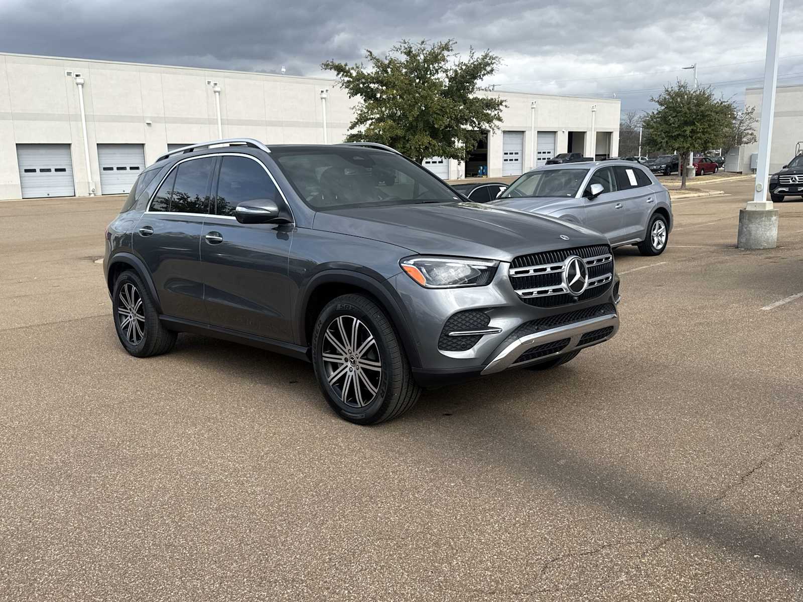 Thumbnail: 2026 Mercedes-Benz GLE - 8