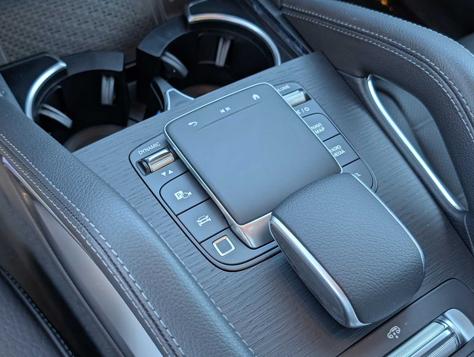 Thumbnail: 2026 Mercedes-Benz GLS - 14