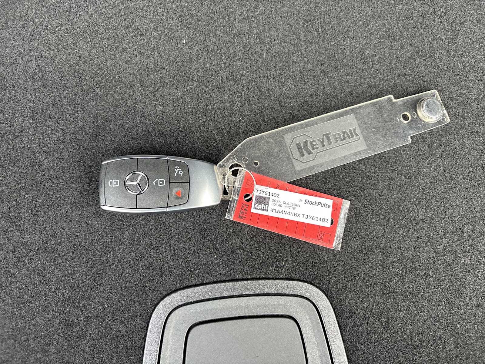 Thumbnail: 2026 Mercedes-Benz GLA - 26