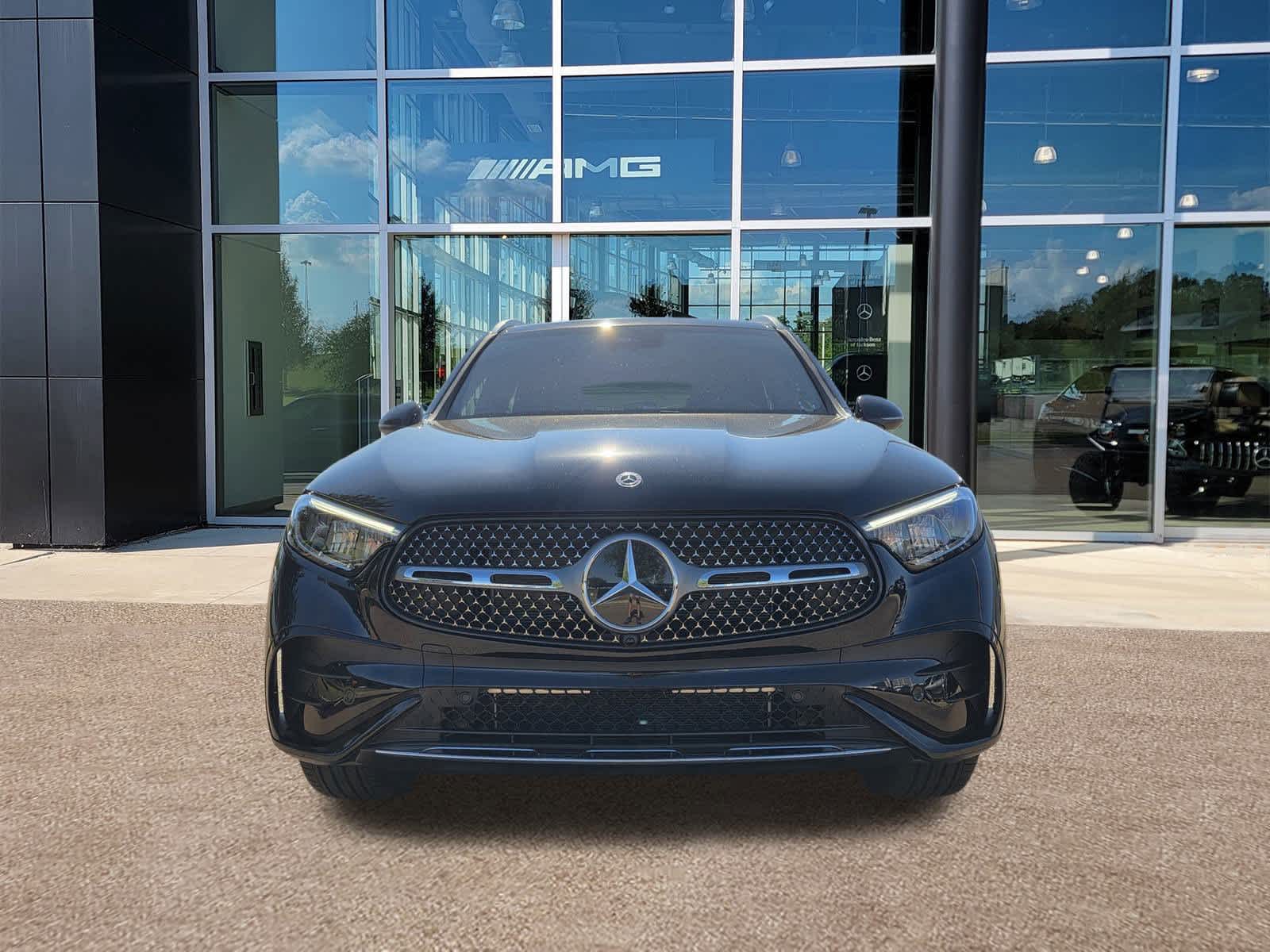 2026 Mercedes Benz GLC 300 photo 2