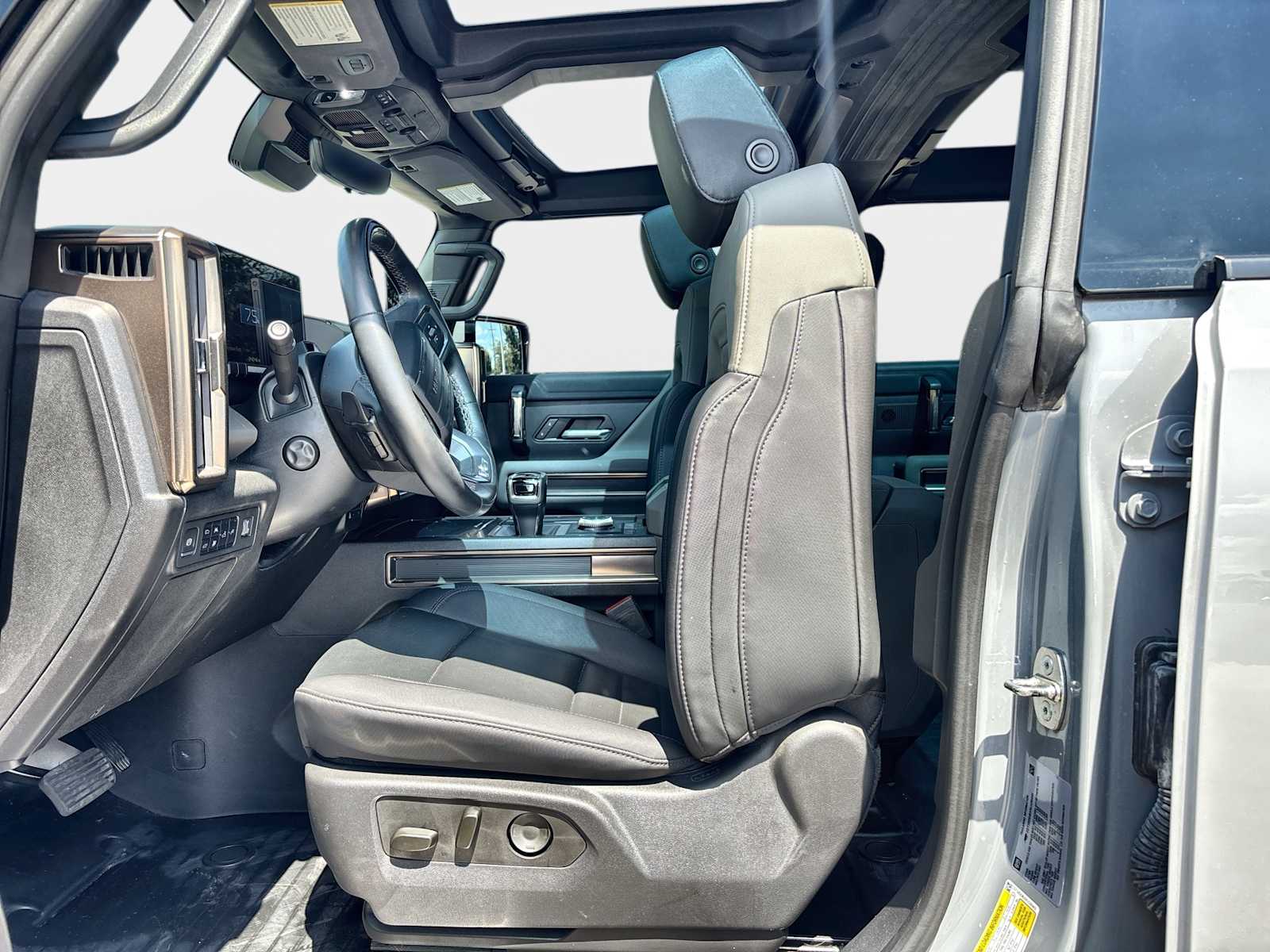 Thumbnail: 2024 GMC Hummer EV - 10