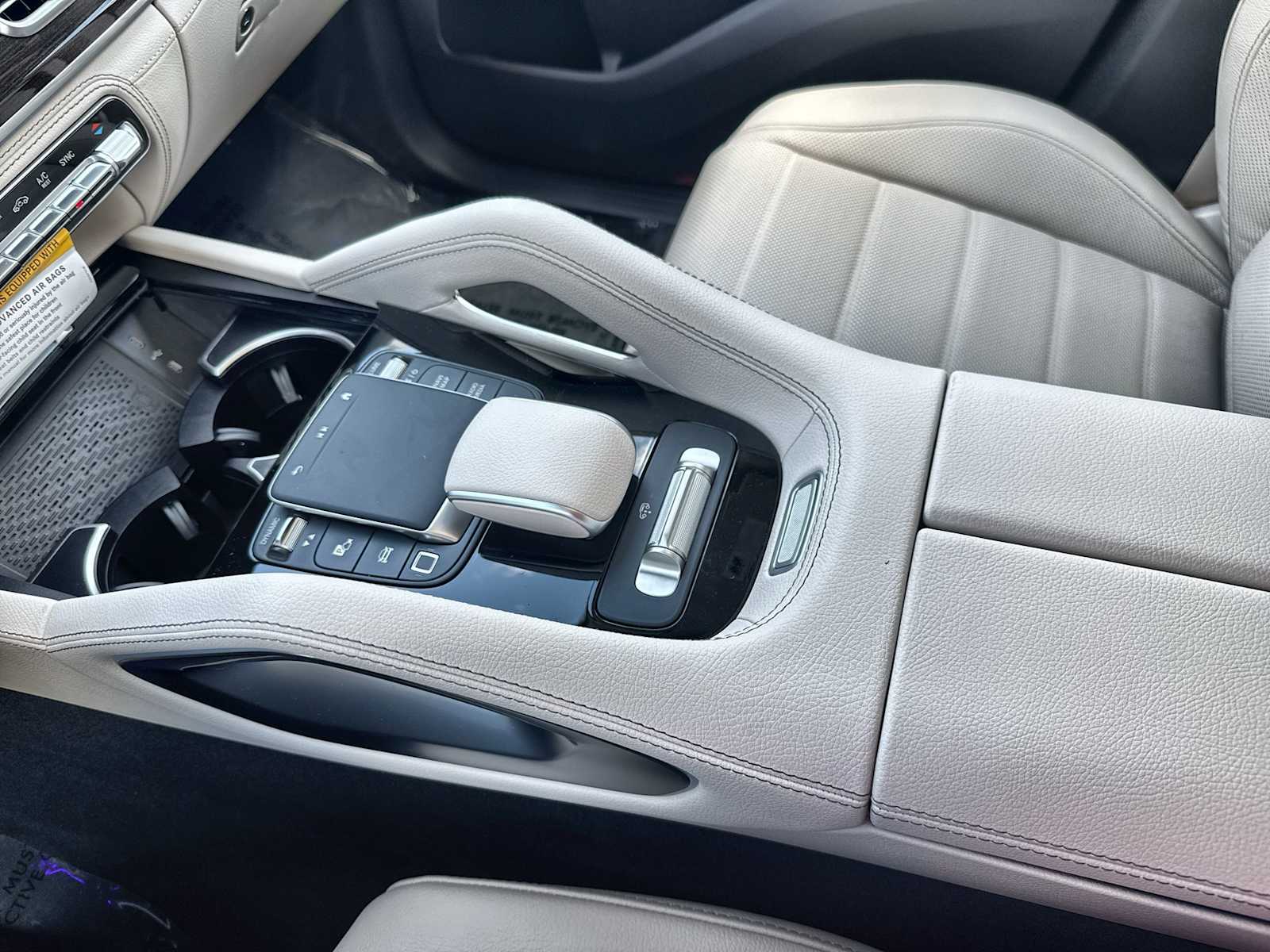 Thumbnail: 2026 Mercedes-Benz GLS - 22