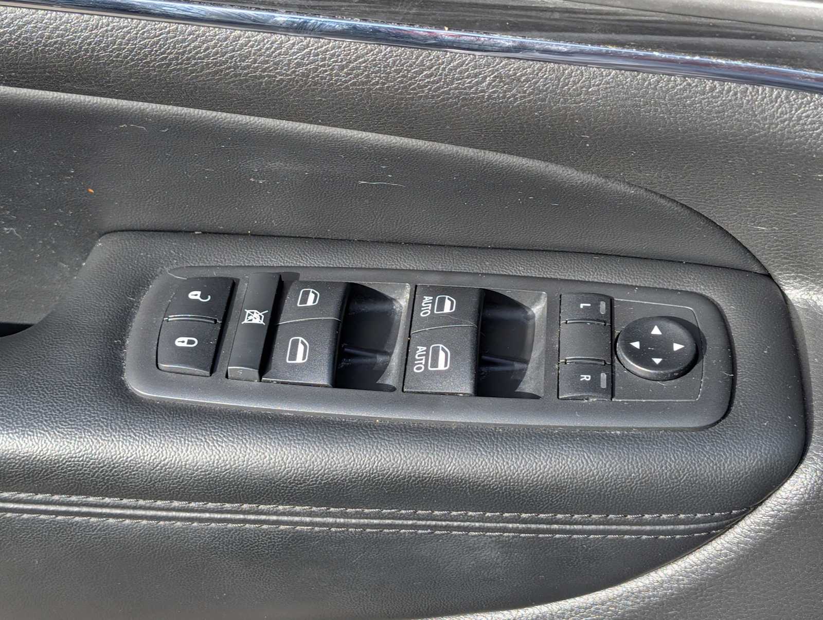 Thumbnail: 2019 Jeep Grand Cherokee - 29