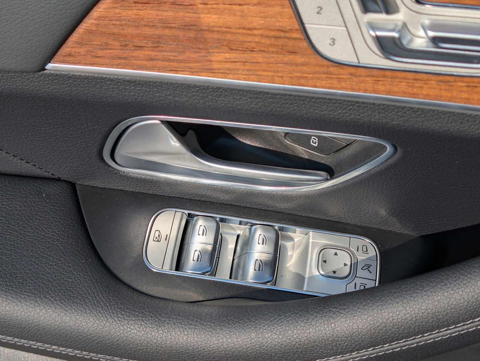 Thumbnail: 2026 Mercedes-Benz GLE - 20