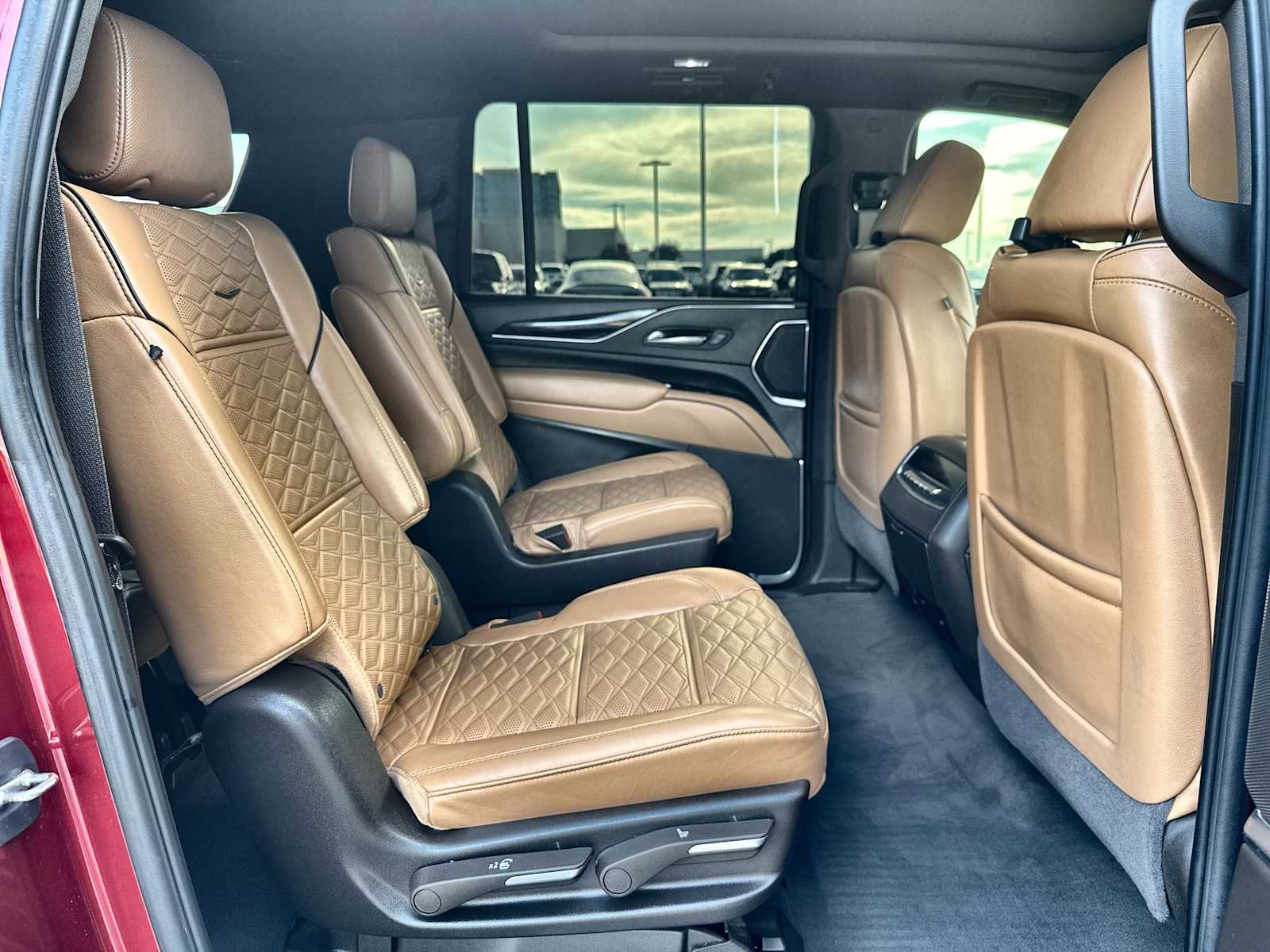 Thumbnail: 2023 Cadillac Escalade - 19