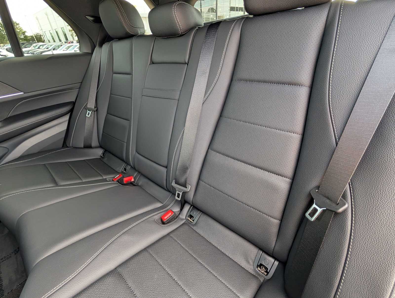 Thumbnail: 2026 Mercedes-Benz GLE - 22