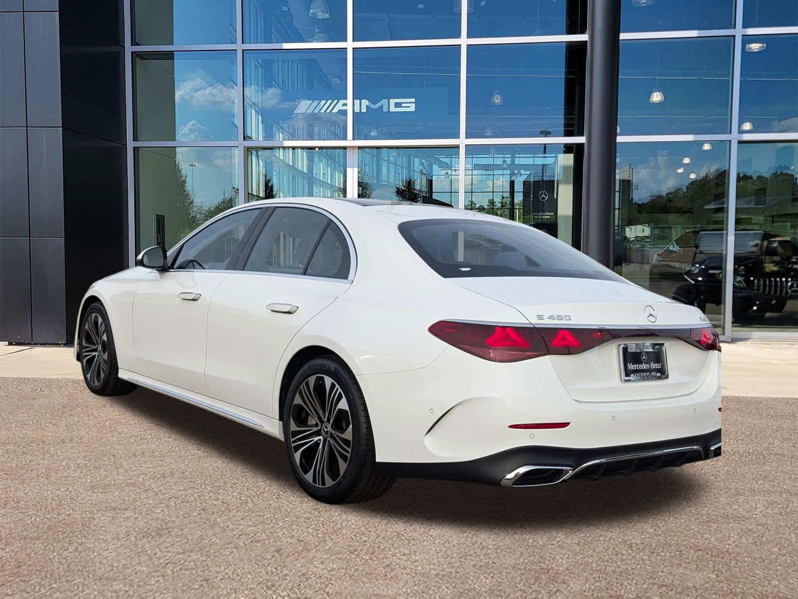 Thumbnail: 2025 Mercedes-Benz E-Class - 7