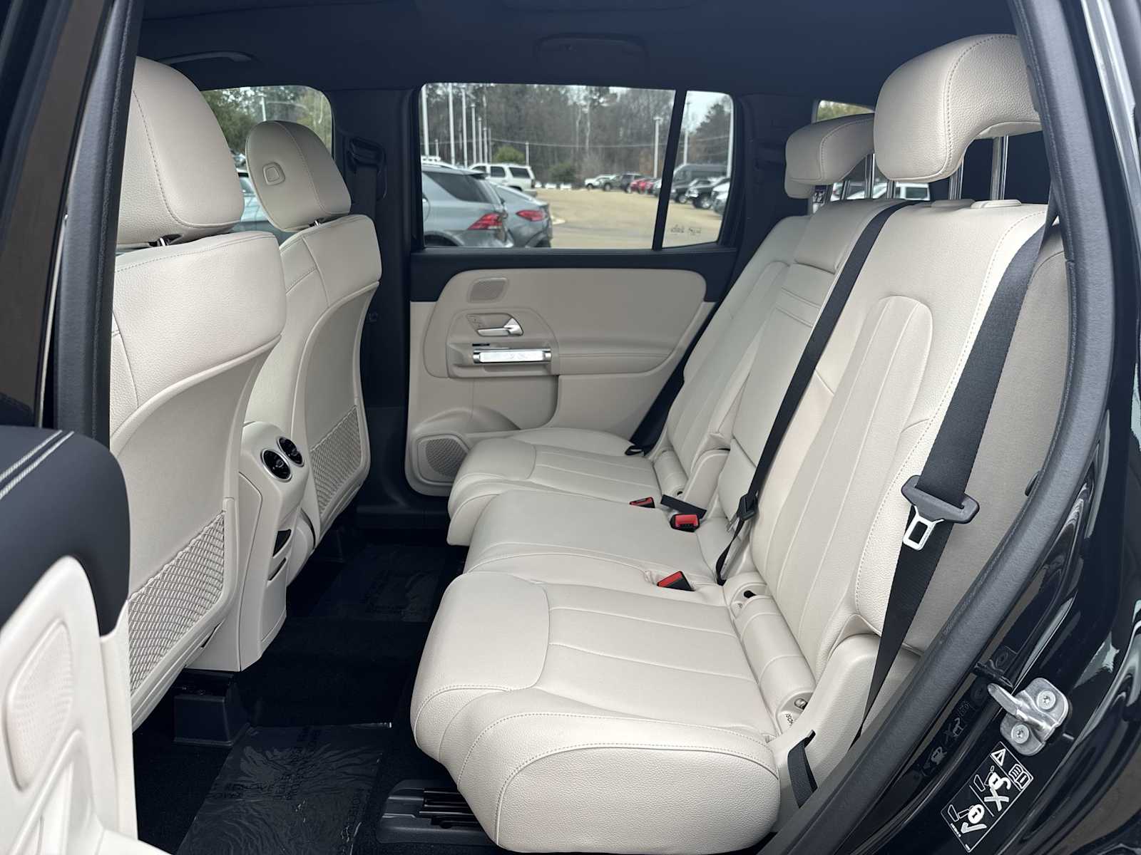 Thumbnail: 2026 Mercedes-Benz GLB - 18