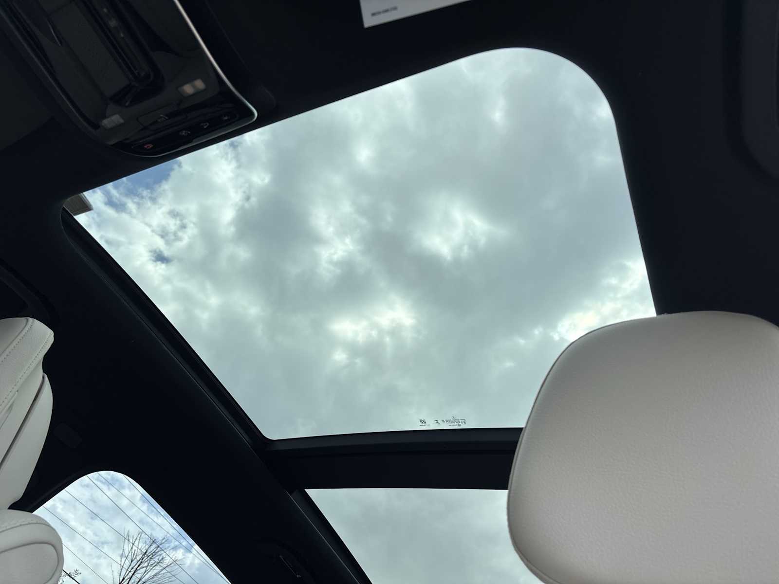 Thumbnail: 2026 Mercedes-Benz GLC - 17