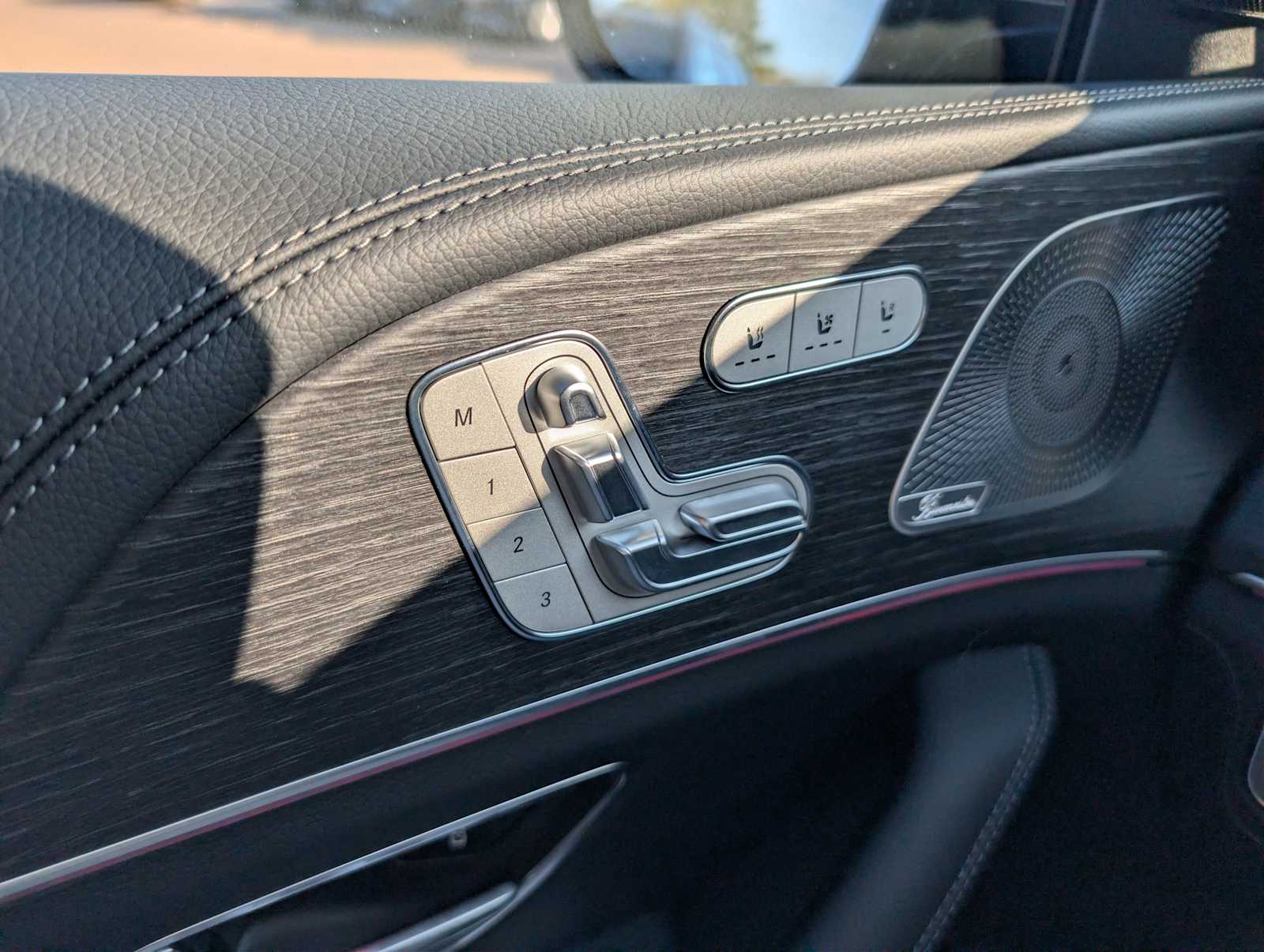 Thumbnail: 2026 Mercedes-Benz GLE - 12