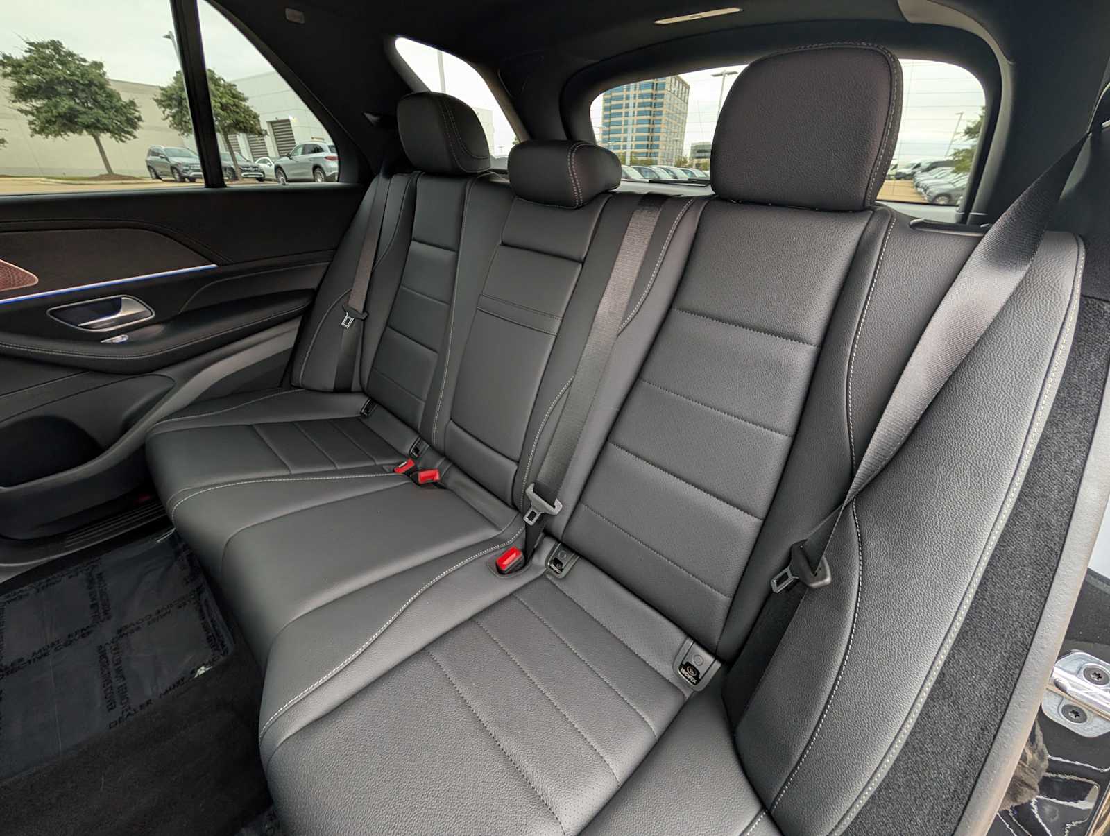 Thumbnail: 2026 Mercedes-Benz GLE - 22