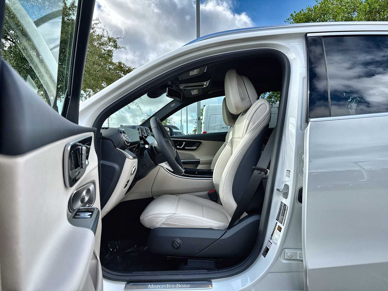 Thumbnail: 2026 Mercedes-Benz GLC - 2