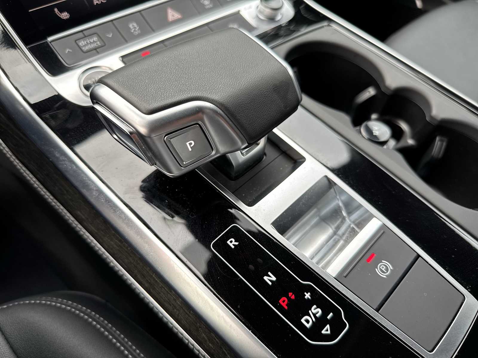 Thumbnail: 2025 Audi Q7 - 24