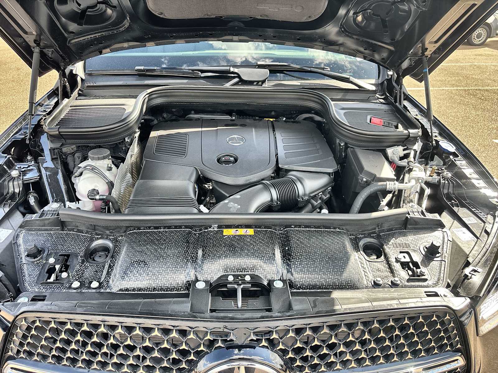 Thumbnail: 2026 Mercedes-Benz GLE - 13