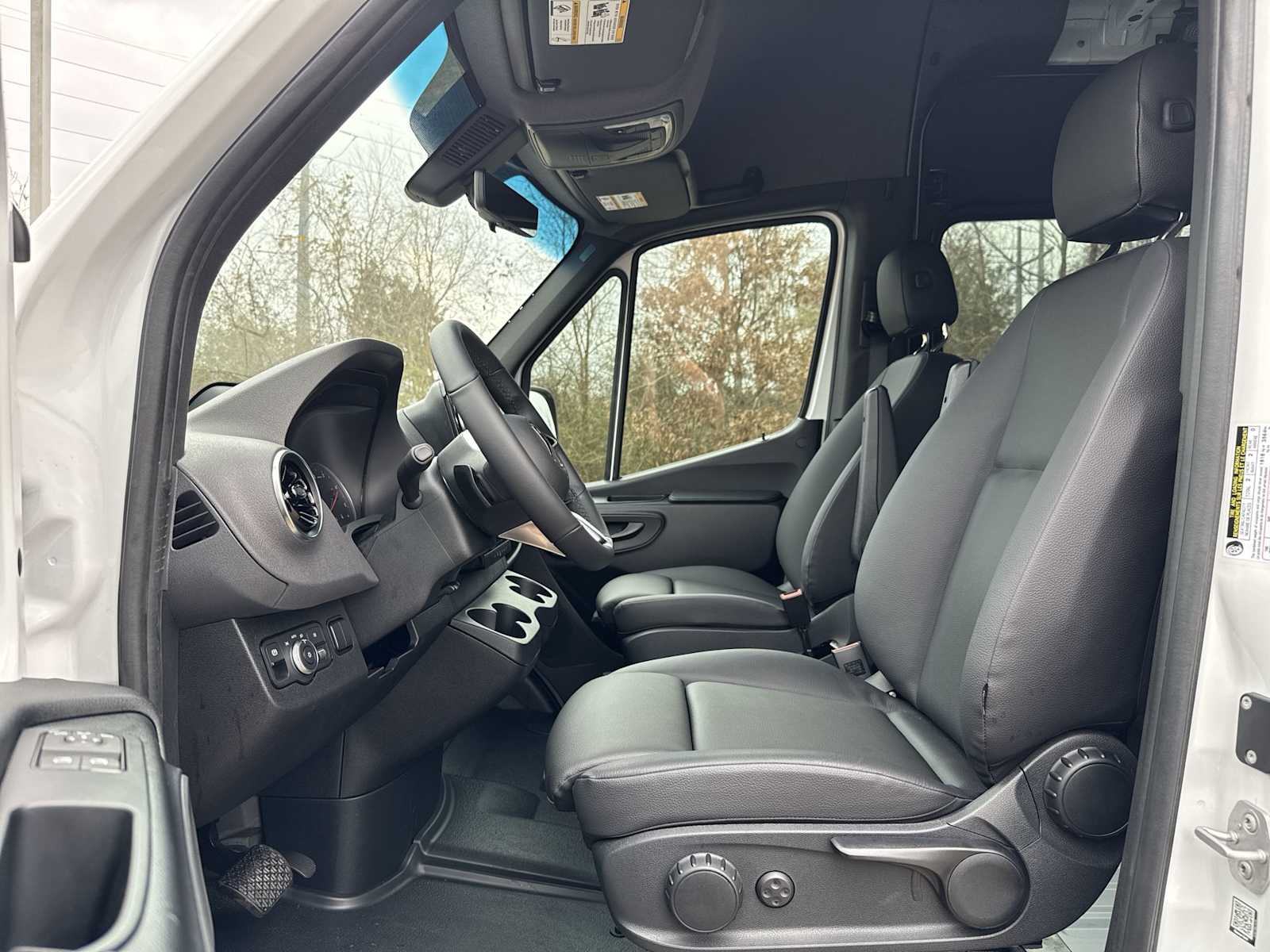 Thumbnail: 2026 Mercedes-Benz Sprinter - 15