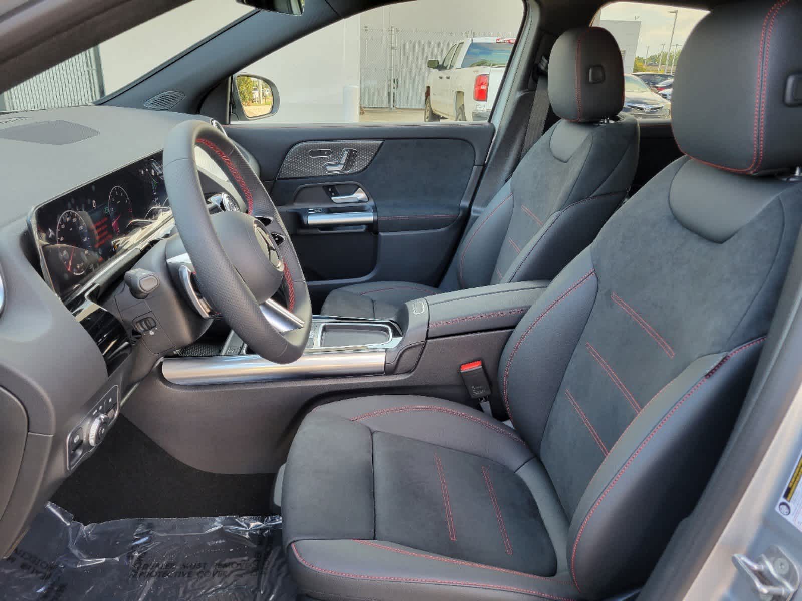 Thumbnail: 2025 Mercedes-Benz GLA - 8