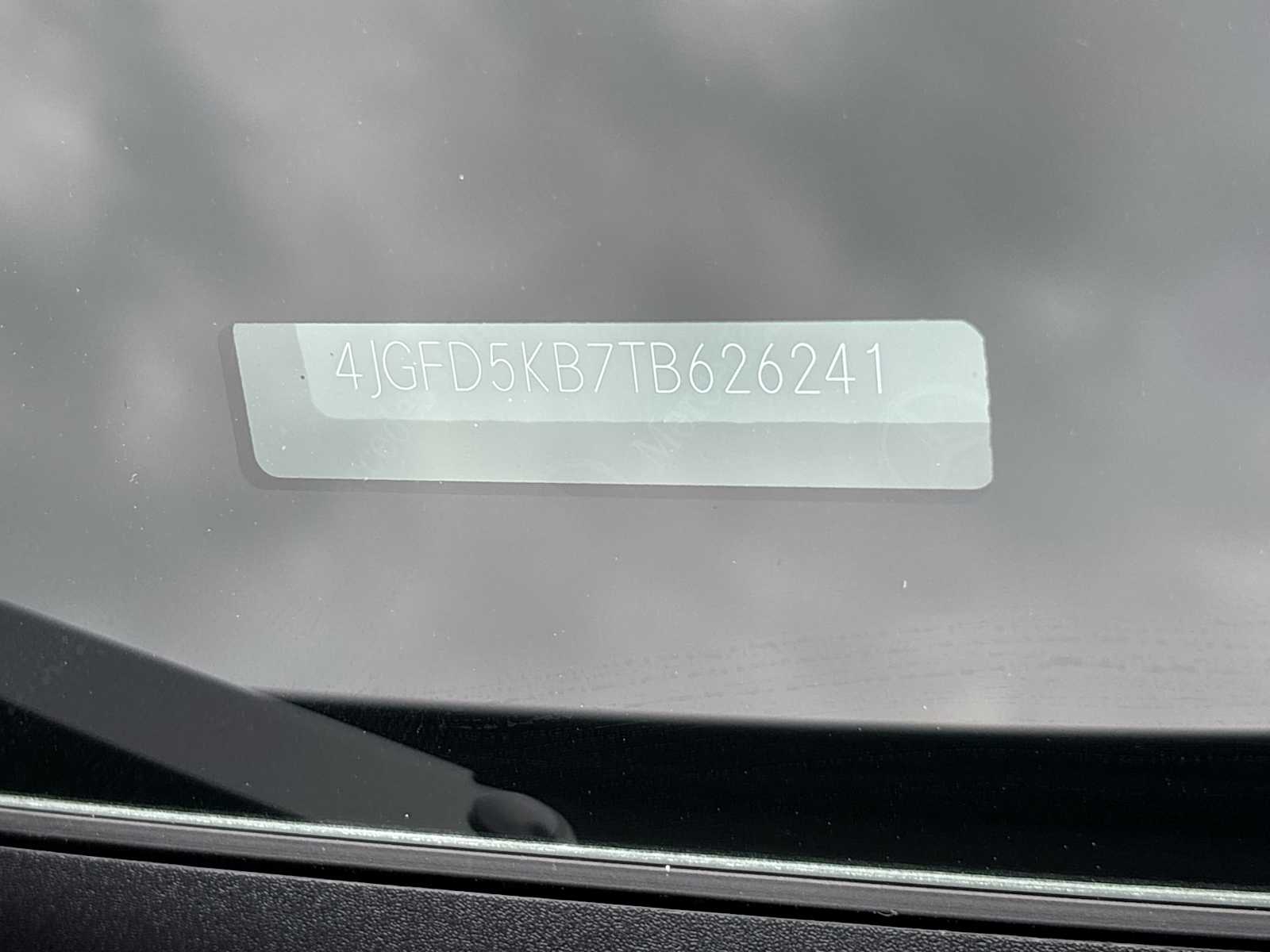 Thumbnail: 2026 Mercedes-Benz GLE - 28