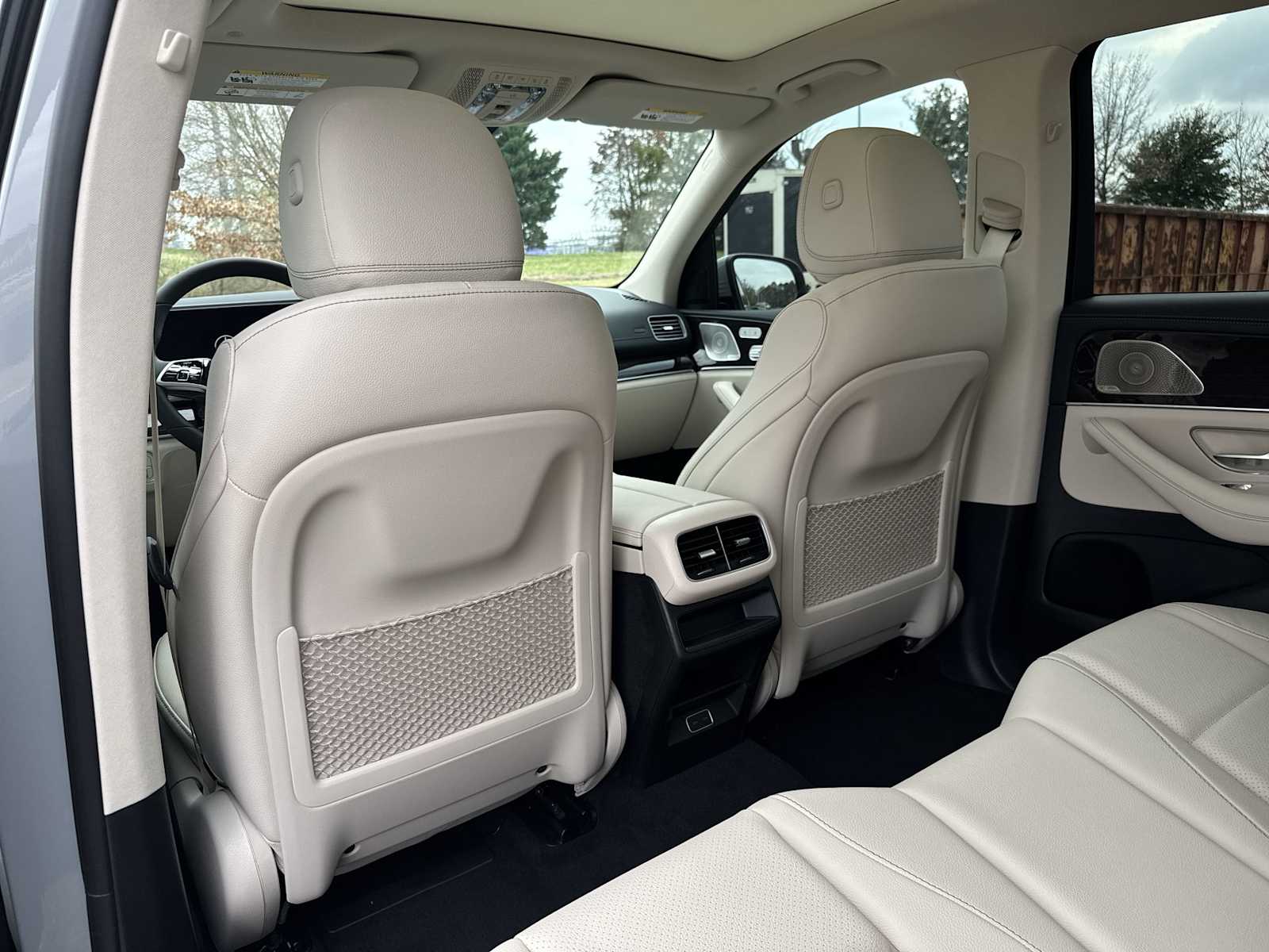 Thumbnail: 2026 Mercedes-Benz GLE - 16