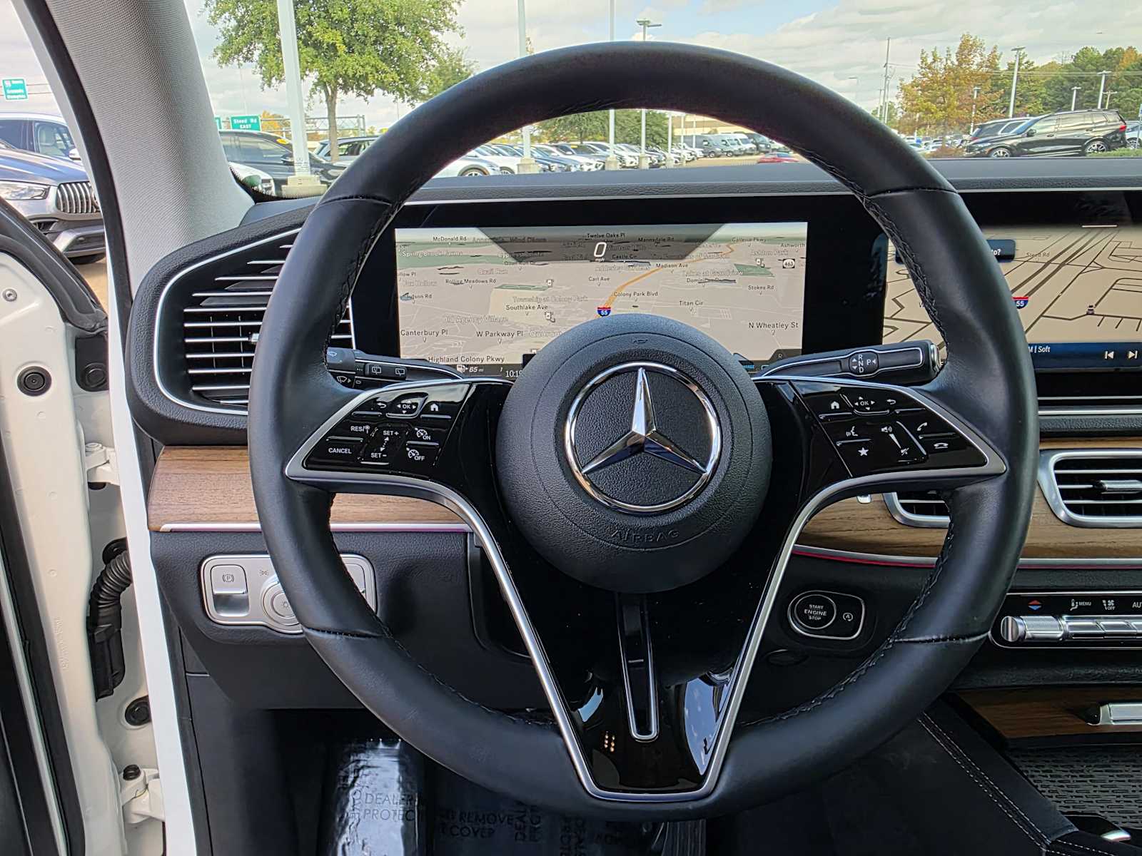 Thumbnail: 2025 Mercedes-Benz GLE - 24