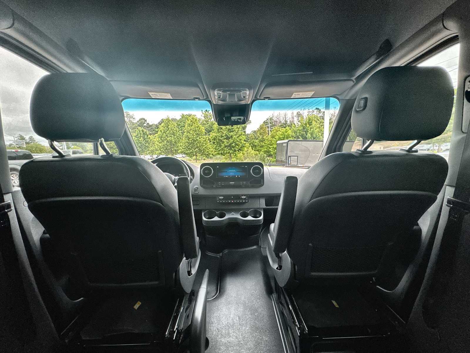 Thumbnail: 2023 Mercedes-Benz Sprinter - 18