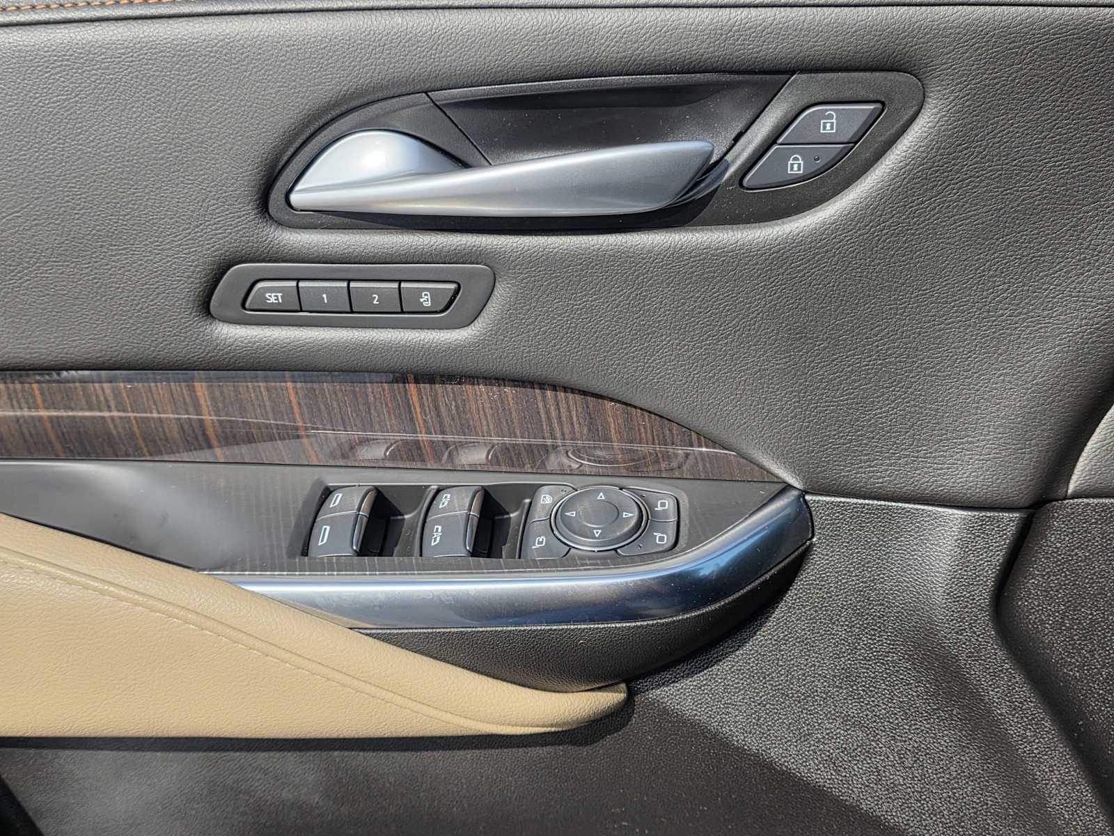 Thumbnail: 2025 Cadillac XT4 - 19