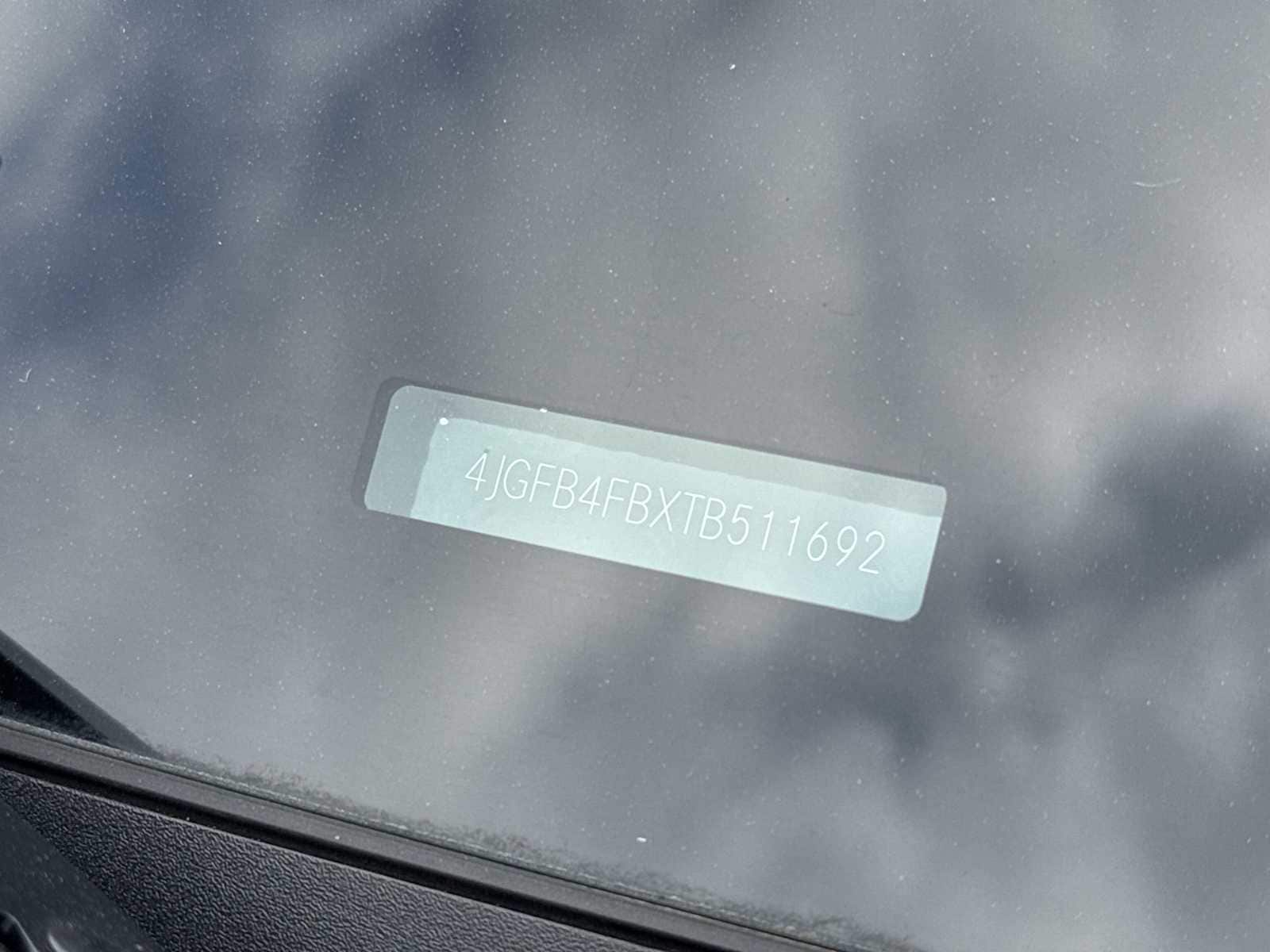 Thumbnail: 2026 Mercedes-Benz GLE - 26