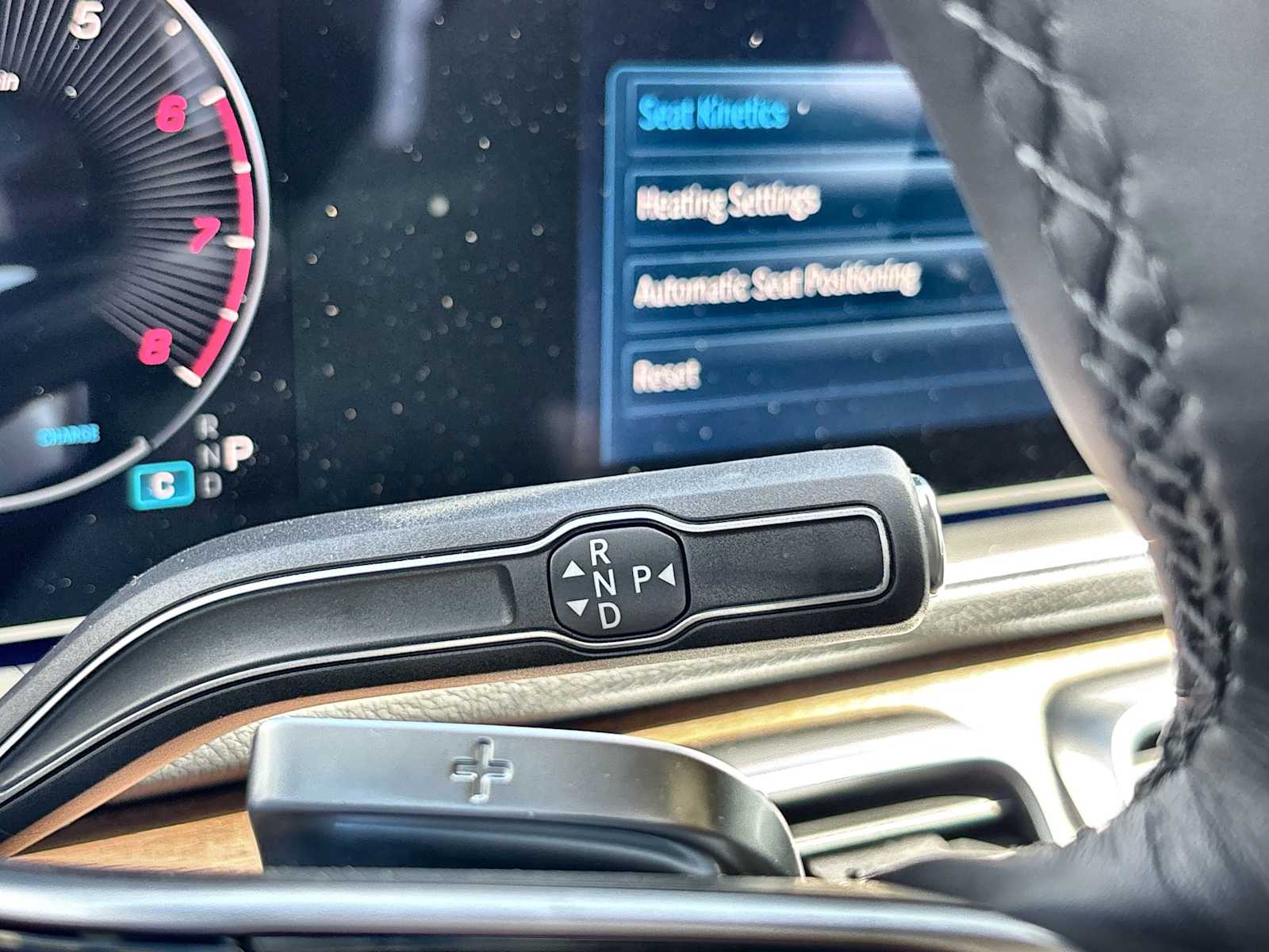 Thumbnail: 2026 Mercedes-Benz GLE - 23