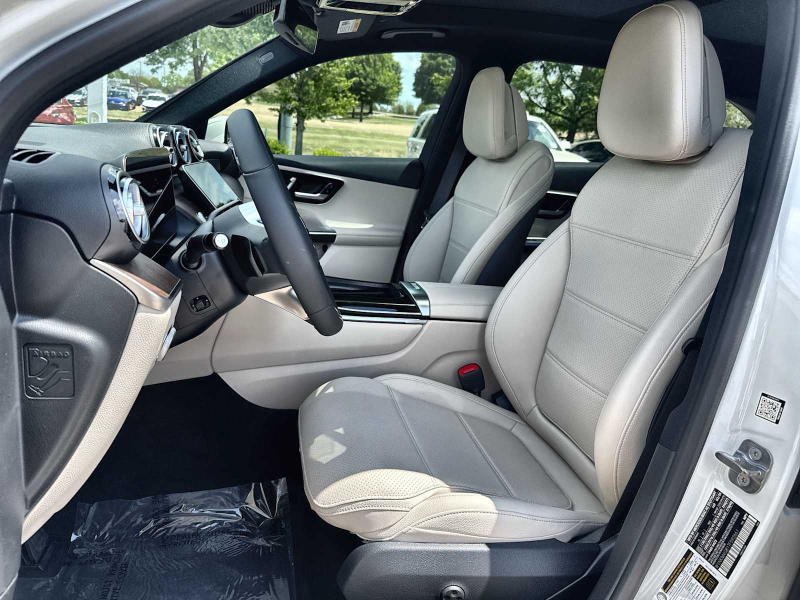 Thumbnail: 2026 Mercedes-Benz GLC - 3