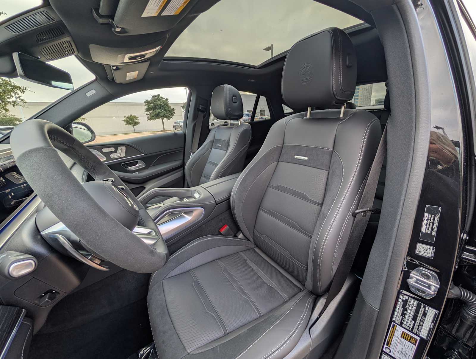 Thumbnail: 2026 Mercedes-Benz GLE - 15