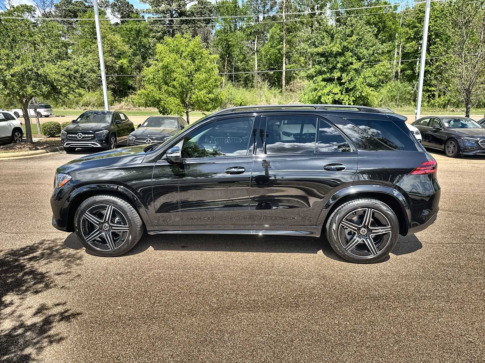 Thumbnail: 2026 Mercedes-Benz GLE - 5