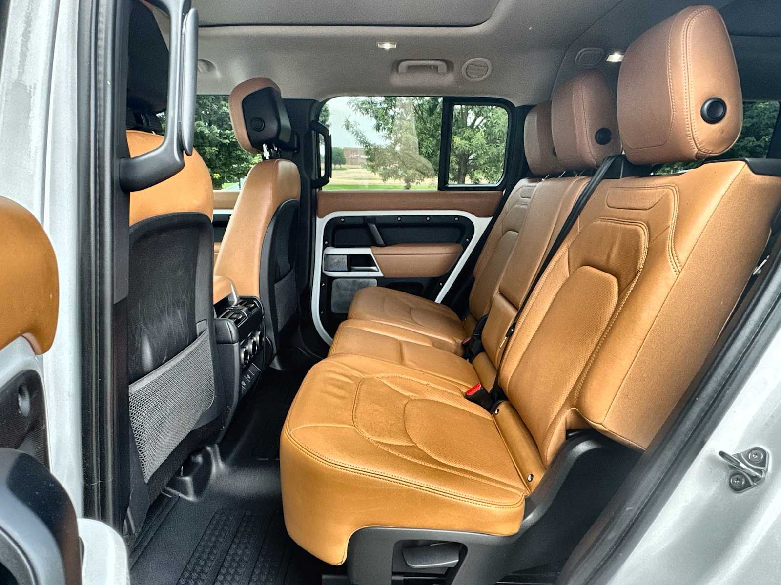 Thumbnail: 2024 Land Rover Defender - 11