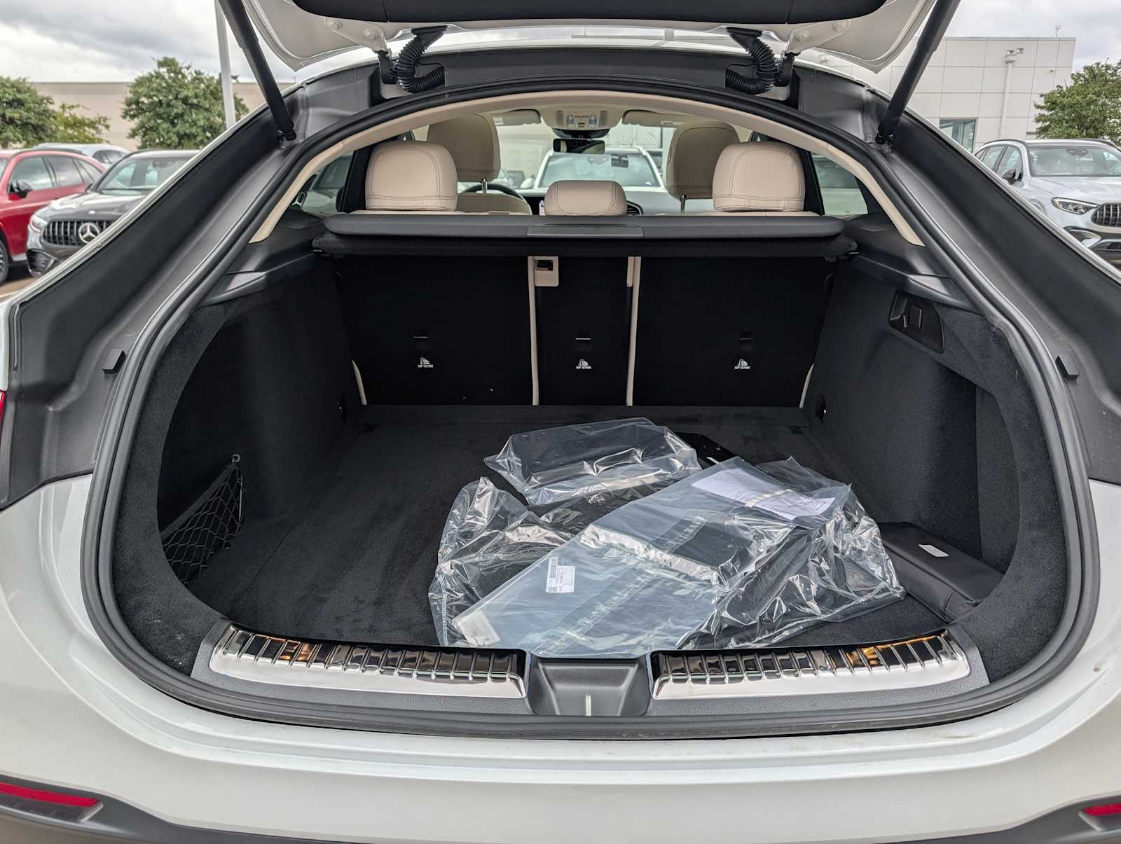 Thumbnail: 2026 Mercedes-Benz GLE - 20