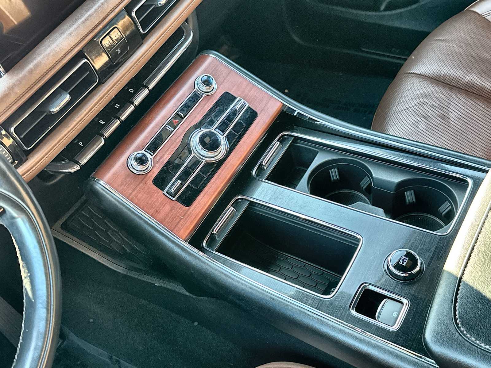 Thumbnail: 2022 Lincoln Aviator - 22