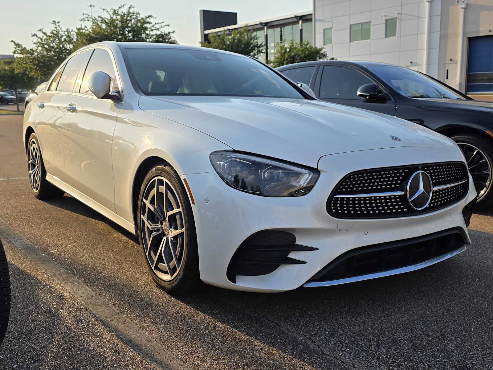 Thumbnail: 2021 Mercedes-Benz E-Class - 3