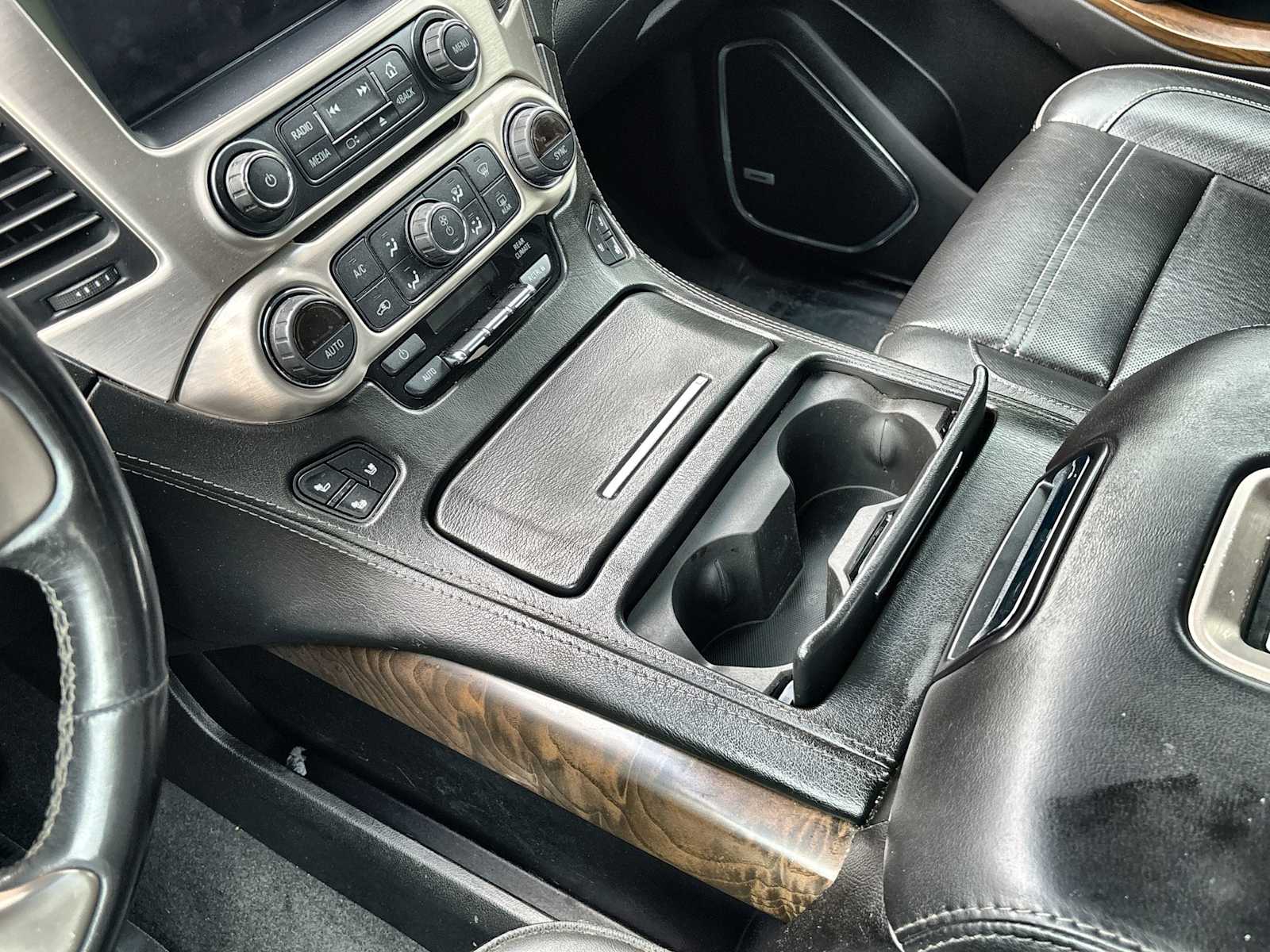 Thumbnail: 2019 GMC Yukon - 22