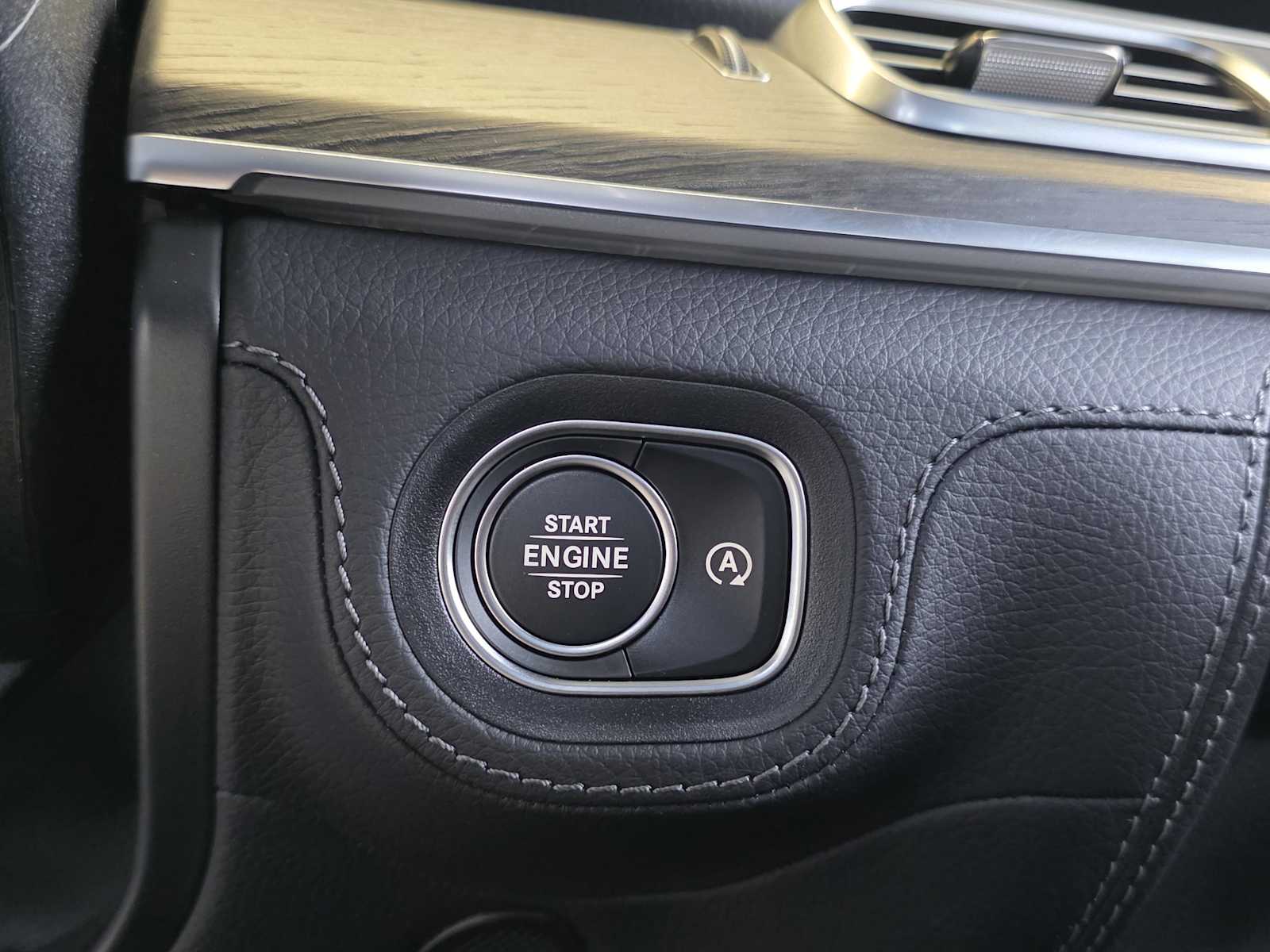 Thumbnail: 2026 Mercedes-Benz GLE - 25