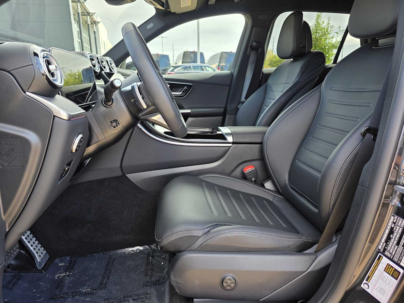 Thumbnail: 2025 Mercedes-Benz GLC - 13