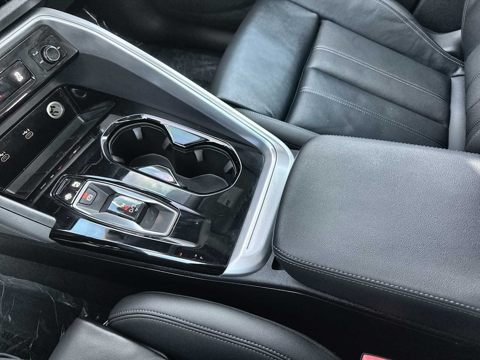 Thumbnail: 2025 Audi Q5 - 22