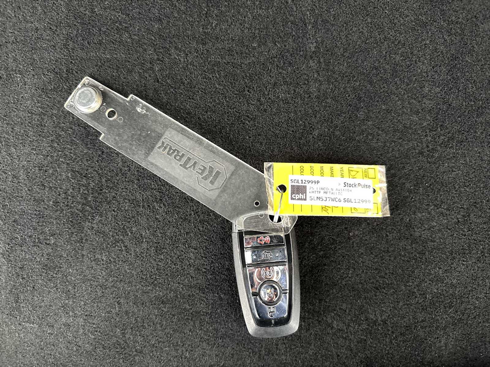 Thumbnail: 2025 Lincoln Aviator - 27