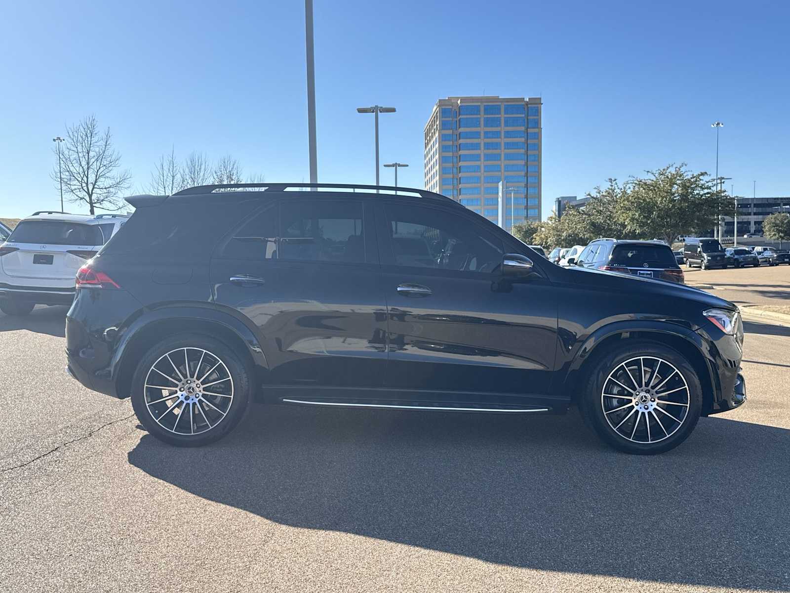 Thumbnail: 2023 Mercedes-Benz GLE - 7