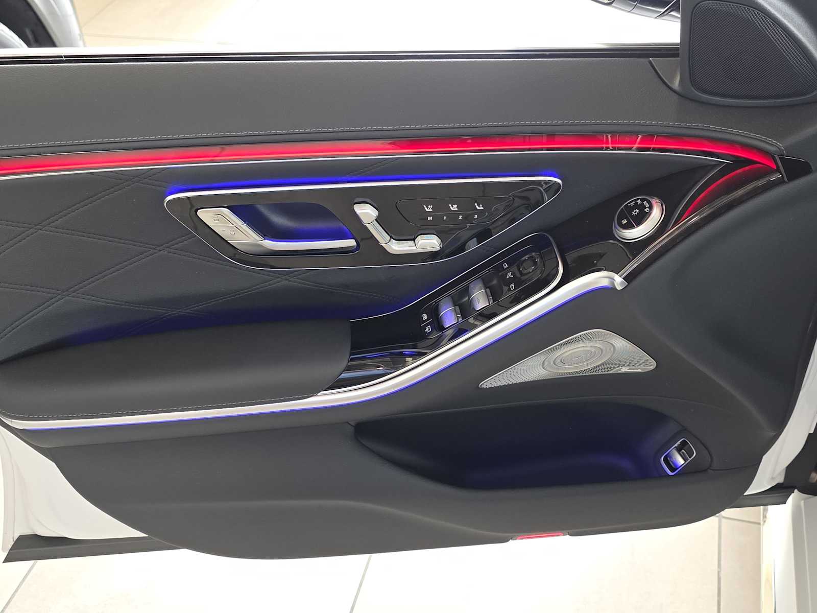 Thumbnail: 2026 Mercedes-Benz S-Class - 9