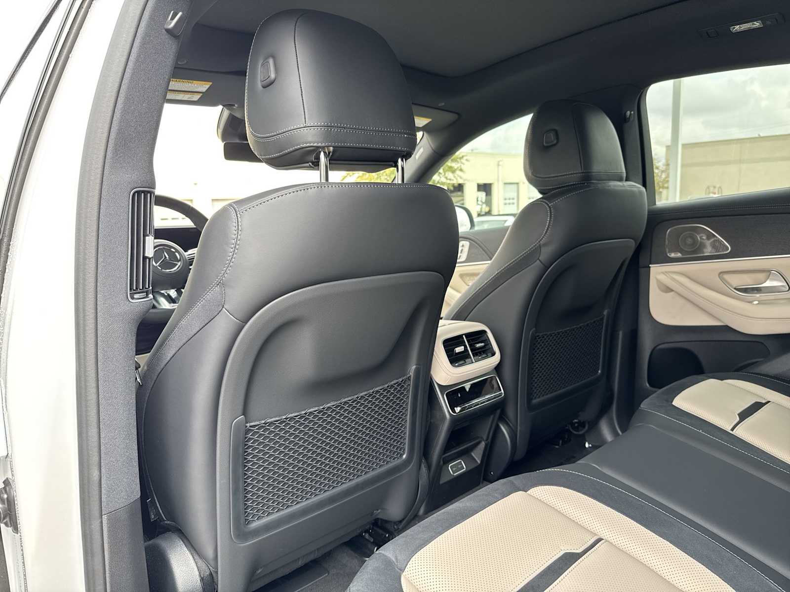 Thumbnail: 2026 Mercedes-Benz GLE - 16