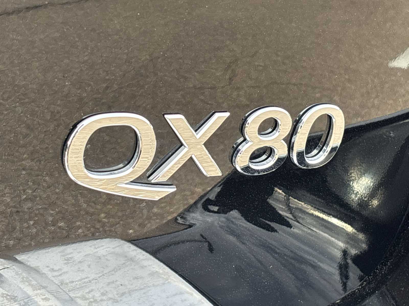 Thumbnail: 2022 INFINITI QX80 - 10